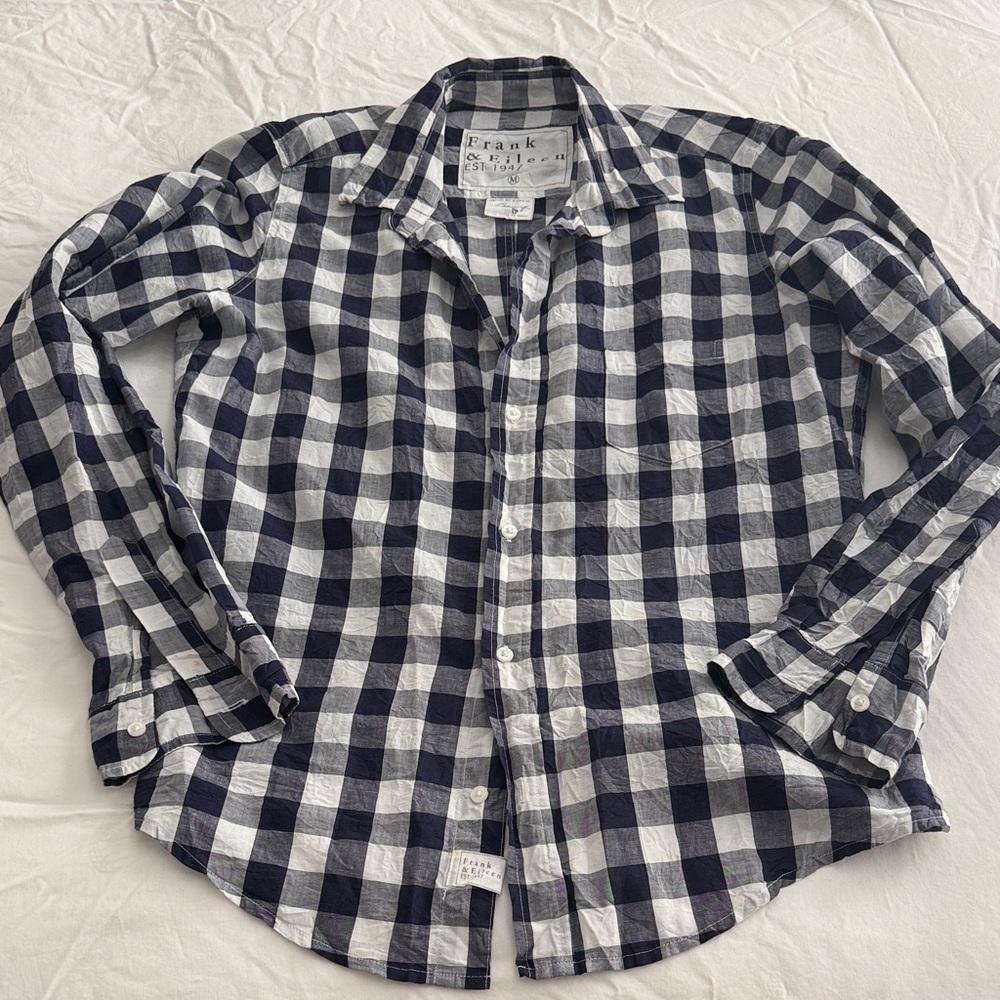 Frank & Eileen navy and White Checkered Women’s Shirt Size M